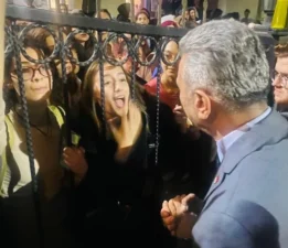 CHP BURSA İL BAŞKANI YEŞİLTAŞ ÖĞRENCİLERİN YANINDA