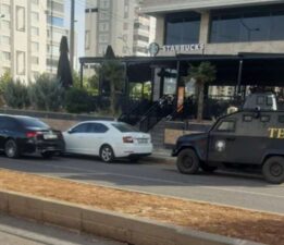 Polis Diyarbakır’da ‘Starbucks’ nöbetine başladı