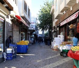 GELECEK BURSA; Esnaf Kan Ağlıyor, Çiftçinin Yanına Bile Yaklaşamıyorsun!