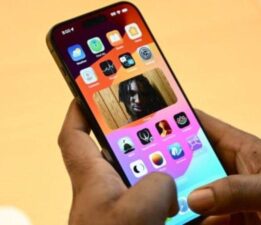 Bitmek bilmiyor: iOS 17 hatası bi sefer de iPhone’ları donduruyor