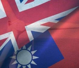 Çin’i kızdıracak hamle: Ticari ortaklık anlaşması imzaladı