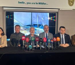 Futbol Magandaları Suudilere Kızdı! Nilüfer Belediye Reklam Panolarını Parçaladı!