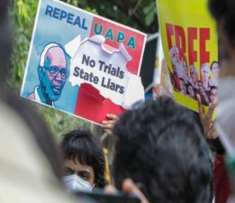 Hz. Muhammed’e hakaret sonrası tansiyon yükseldi