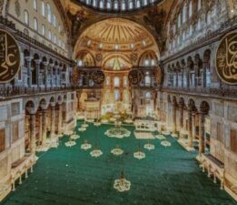 ‘Ayasofya Müze mi, Cami mi?‘