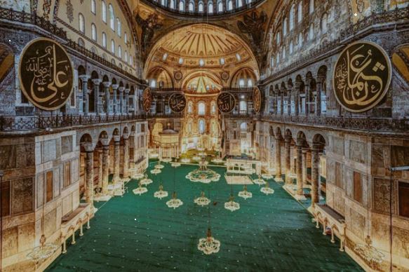 ‘Ayasofya Müze mi, Cami mi?‘