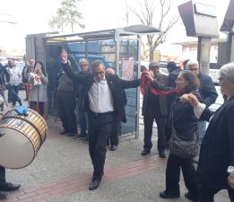 Toplumsal kutuplaşmaları körükleyen özelliklere sahip bir iktidarın baskısı altındayız
