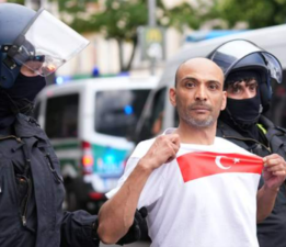 Alman Polisi Terör Estirdi!