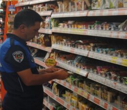 Kurtlanmış binlerce paket pirince el konuldu