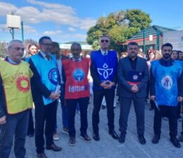 Öğretmen arkadaşımızın yanındayız!