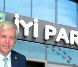 Cumhuriyetin kazanımlarını koruma konusunda büyük bir sorumluluk taşıyoruz.