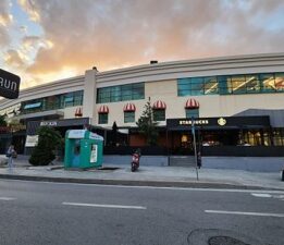 UŞAK KARUN AVM 21. YILINI KUTLUYOR