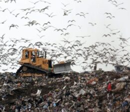 BOZBEY’E SERT TEPKİ! ”ÇÖPLÜK YAPTIRMAYACAĞIZ”