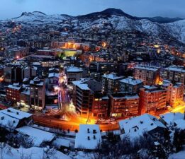 Bursa’da Gümüşhanelilerde bayrak değişimi!