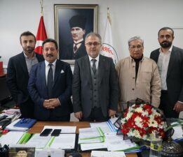 Vanlılar Protokol Ziyaretlerinde Hız Kesmiyor!