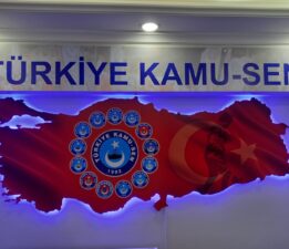 Türkiye KamuSen Bursa; “2025 Yılında Emekli Olmak İsteyen Memurlarımız Uyarılarımızı Dikkatte Alın!”