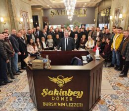 Bursa’da A Takımı Sahaya İniyor! “Siyasi Yozlaşmaya ve Durgunluğa Son Vereceğiz!”