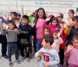 “İyilik Bulaşıcıdır” Derneği’nden Antakya’ya Yardım Eli: Çocukların Yüzünü Güldürmek İçin Yola Çıkıyorlar