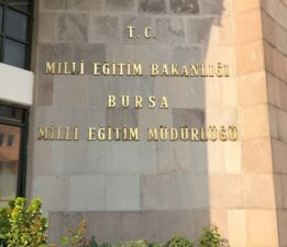 EĞİTİM İŞ; Bursa’dan  daha büyük kentler olmasına rağmen eğitimdeki skandallarda Bursa şehrinin daha çok adının anılması düşünülmesi gereken bir durumdur!