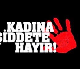 Nilüfer CHP’li Kadınlardan Şiddete Klipli Protesto