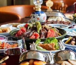 Bursalı İşadamı Recep Terzioğlu ‘ndan Geleneksel İftar Yemeği