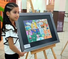 Resim Yarışmalarında ödüllere doymayan gururumuz FATIMA ERVA EREN