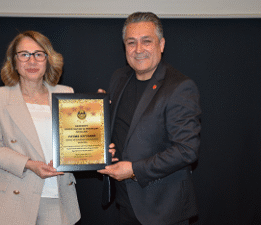 ANTALYA İŞ KADINLARI DERNEĞİ BAŞKANI FATMA KOTANAK’A “GÜÇLÜ KADIN LİDERLİĞİ” ÖDÜLÜ