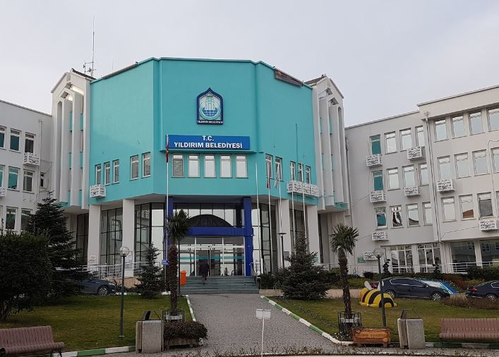 BİR FİNCAN ÇAYLA BİR GELECEK ÖRTÜLEMEZ! YILDIRIM UYUMUYOR – UYUTULUYOR!