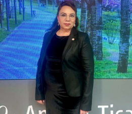 Sabiha Karaosman’dan 23 Nisan Mesajı: “Geleceğimizin Teminatı Çocuklarımızdır”