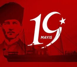29 Ekim Derneği’nden 19 Mayıs’ta Anlamlı Tören: Emekli Öğretmen Emine Sinan’dan Atatürk Anıtına Saygı