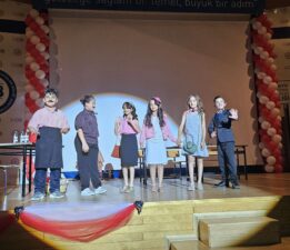 Kayapa Şehit Jandarma Er Eyüp Gürsoy İlkokulu’ndan Tarihi Okul Gecesi