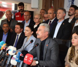 CHP Bursa’dan Özgür Özel’e saldırıya tepki: Korkmayız, yılmayız, geri çekilmeyiz