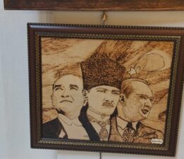 Tekerlekli Sandalyesiyle Sanatın ve Yazılımın Gücünü Gösteren Genç: Muharrem Candan’dan İlham Veren Bir Başarı Hikâyesi