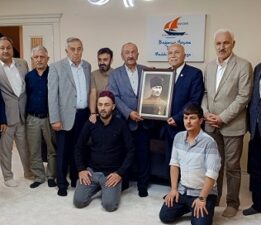 İYİ Parti Bursa İlçe Teşkilatı’ndan Bağımsız Yaşam Derneği’ne Anlamlı Ziyaret