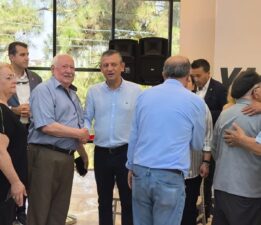 Manisa Basın Cemiyeti’nden Özgür Özel ve Nurcan Zeyrek’e Taziye Ziyareti