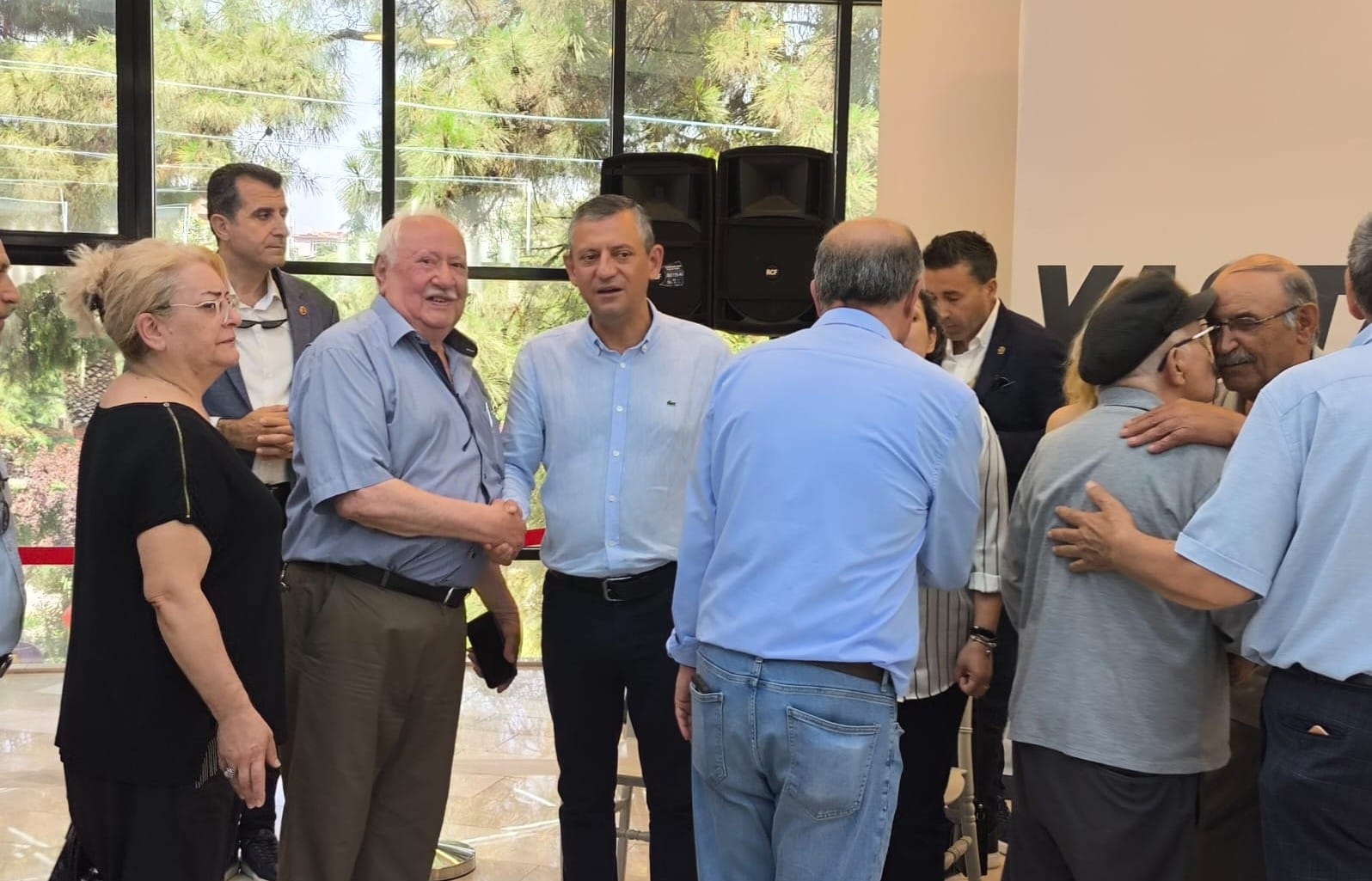 Manisa Basın Cemiyeti’nden Özgür Özel ve Nurcan Zeyrek’e Taziye Ziyareti