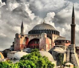 Camiler Müze Değildir! Hilmi Şanlı’dan Camilere Saygı Çağrısı