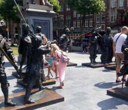 Ekrem Hayri Peker’den Sanat ve Tarih Dolu Yeni Bir Yolculuk: “Lalelerin ve Ressamların Ülkesi”