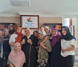 BAY-DER Bayanlar Merkezi’nde Anlamlı Bir Gün: Aleyna Kardeşimiz Müslüman Oldu!