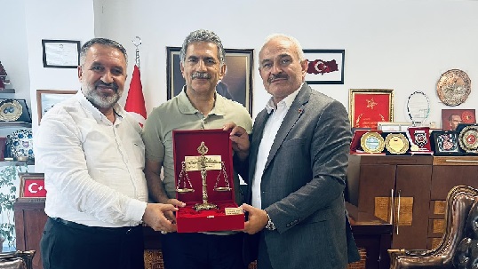 Bursa Pazarcılar Odası Başkanı Refik Aksu’dan Gemlik Belediye Başkanı Şükrü Deviren’e Ziyaret