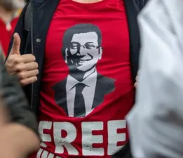 CHP’li Vekilden İtalya Sokaklarında “Free İmamoğlu” Eylemi