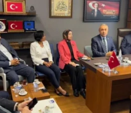 “Tiksiniyorum Bu Siyasetten!”