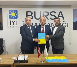 İYİ Parti Gemlik’te Bayrak Değişimi