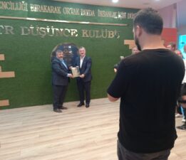 TR Düşünce Kulübü’nde Güçlü Mesajlar: “Bu Şehri Suskunlara Teslim Etmeyeceğiz!”