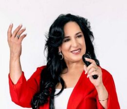 Dostluk Şarkılarını Festivale Dönüştürüyor