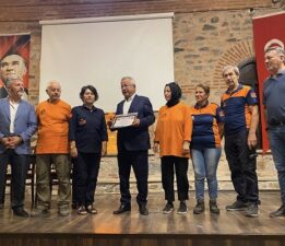 Yangınlara Müdahale Eden Muhtarlara “Başarı Belgesi”