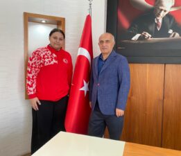 Kaymakam Osman Aslan Canbaba’dan Dünya İkincisi Duru Erinç’e Tebrik ve Destek Sözü