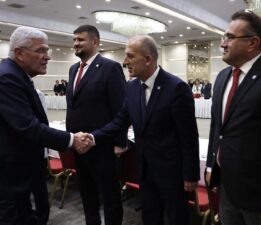 İsmail Kaya’dan Siyaset Dersi Gibi Sert Mesaj: “Biz Yenisini Yapana Kadar En İyisi Buydu!”