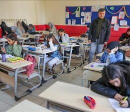 Diyarbakır’da Öğretmenlerden Çığlık: “Adil Ek Atama Gelene Kadar Durmayacağız!”