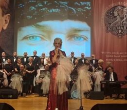 Bursa’da “Sonbahara Merhaba”: Kırmasti Türk Müziği Topluluğu, Zeyniler Köyü’nde Dostluk Sofrasında Buluştu