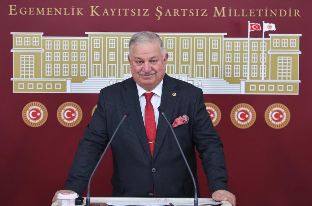 YENİDEN REFAH PARTİSİ’NDEN ÖĞRENCİLERE DESTEK KANUN TEKLİFİ